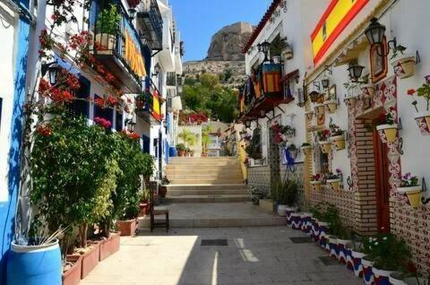 Cozy Room Guapo-Alicante Nearby The Beach And The Center 외부 사진