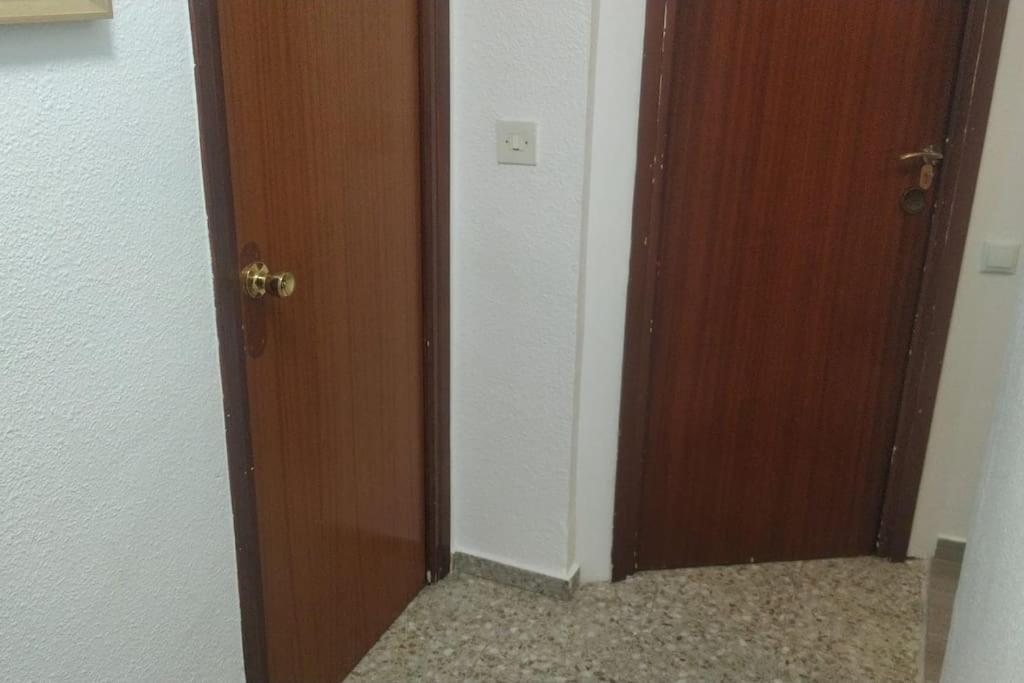 Cozy Room Guapo-Alicante Nearby The Beach And The Center 외부 사진